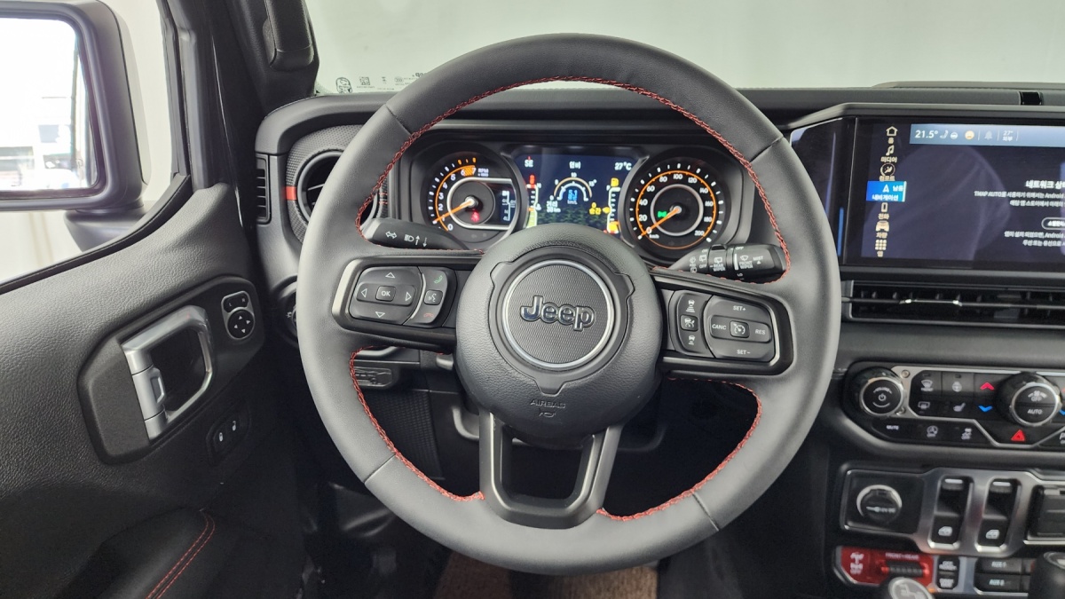 Jeep Wrangler, 2023 — фото 12 из 12