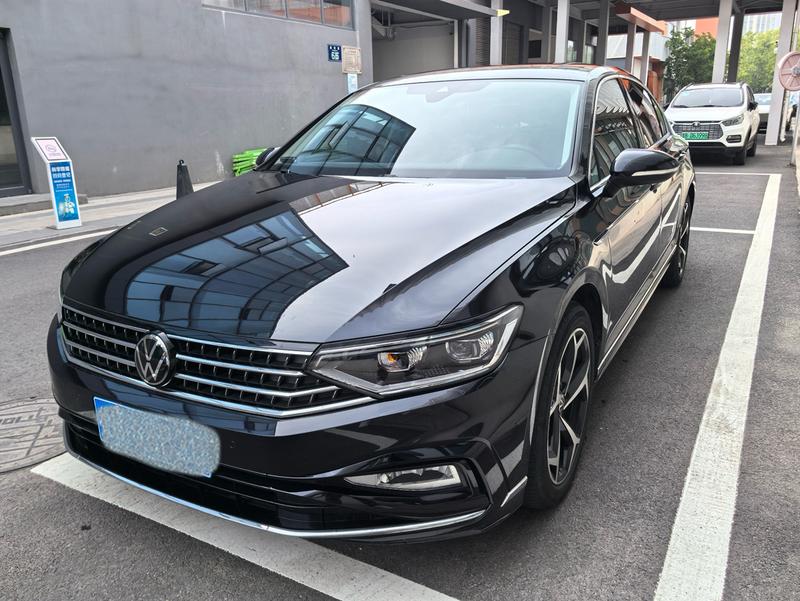 Volkswagen Magotan, 2023 — купить в Санкт-Петербурге под ключ
