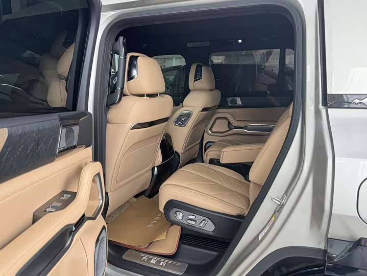 BYD FangChengBao Leopard 8, 2024 — фото 5 из 9