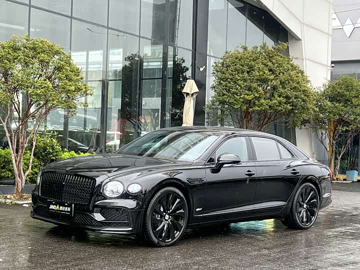 Bentley Flying Spur Hybrid, 2023 — фото 2 из 9