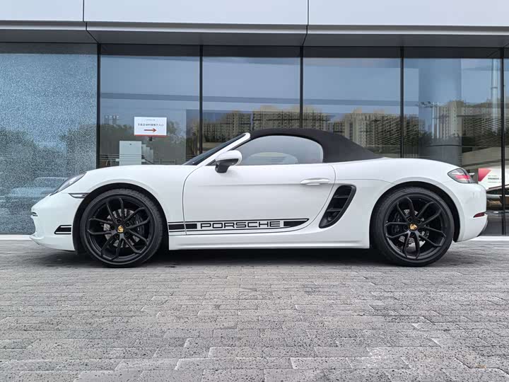 Porsche 718, 2025 — фото 5 из 9