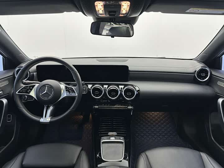 Mercedes-Benz A-Class, 2023 — фото 7 из 9