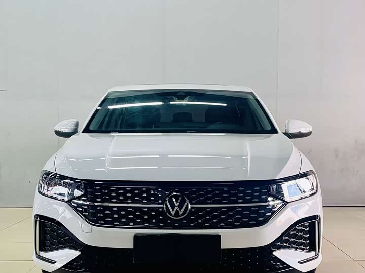 Volkswagen Lavida, 2023 — купить в Санкт-Петербурге под ключ