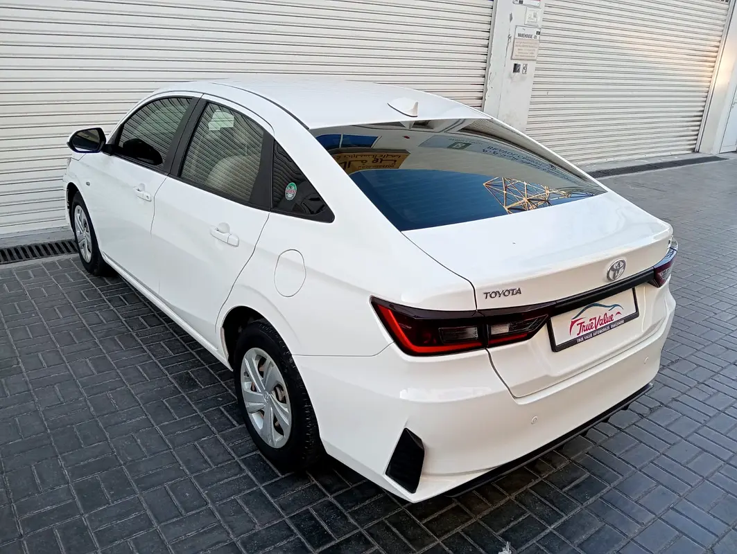 Toyota Yaris, 2023 — фото 4 из 10