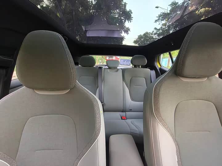Volvo EX30, 2024 — фото 8 из 9