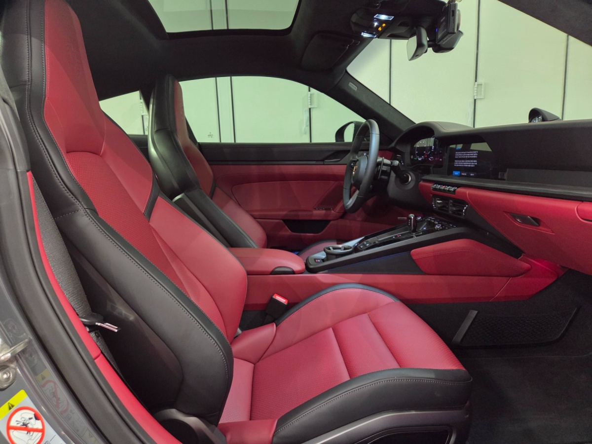 Porsche 911, 2025 — купить в Москве под ключ