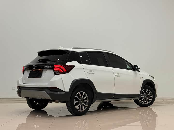 Toyota Yaris L Hatchback, 2022 — фото 5 из 9