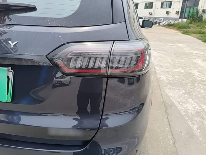 Chery Tiggo 8 Plus Hybrid, 2022 — фото 8 из 9