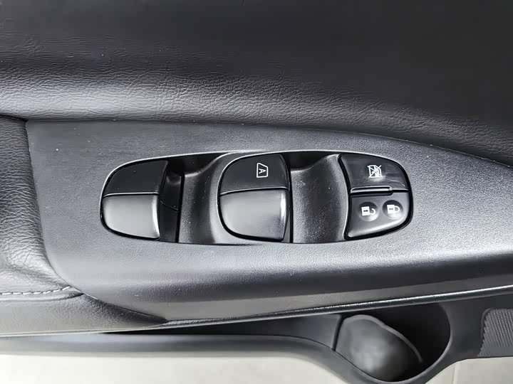 Nissan Sylphy, 2023 — фото 9 из 9