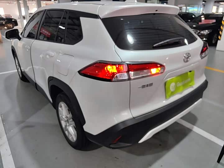 Toyota Corolla Cross, 2024 — фото 5 из 9