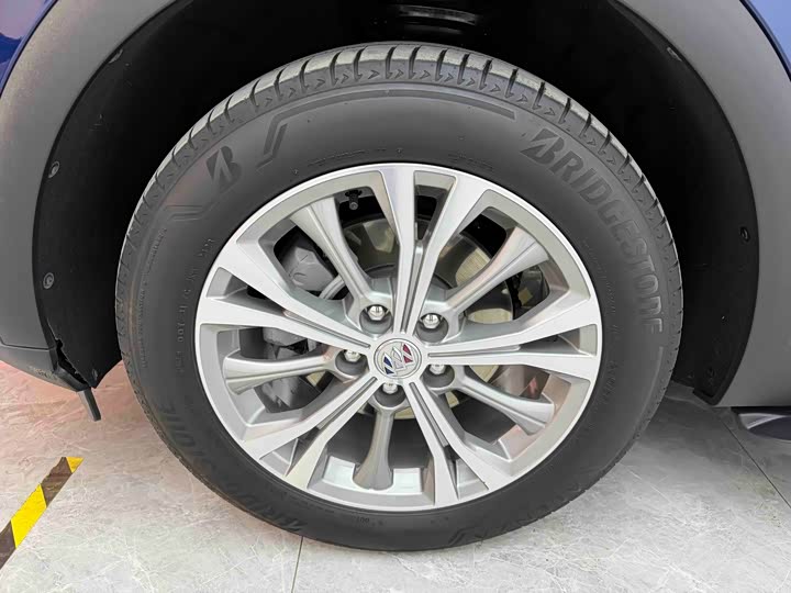 Buick Envision Plus, 2023 — фото 8 из 9