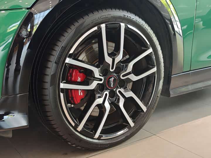 Mini Mini JCW, 2024 — фото 8 из 9