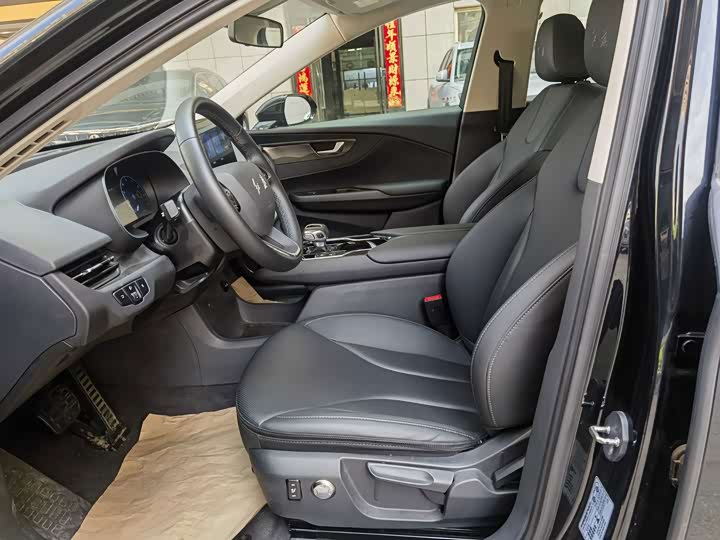 Hongqi E-QM5, 2025 — фото 9 из 9