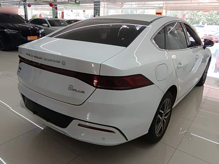 BYD Qin Plus, 2022 — фото 7 из 9