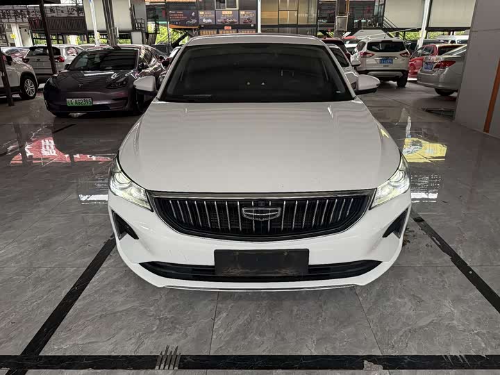 Geely Emgrand, 2022 — фото 2 из 7