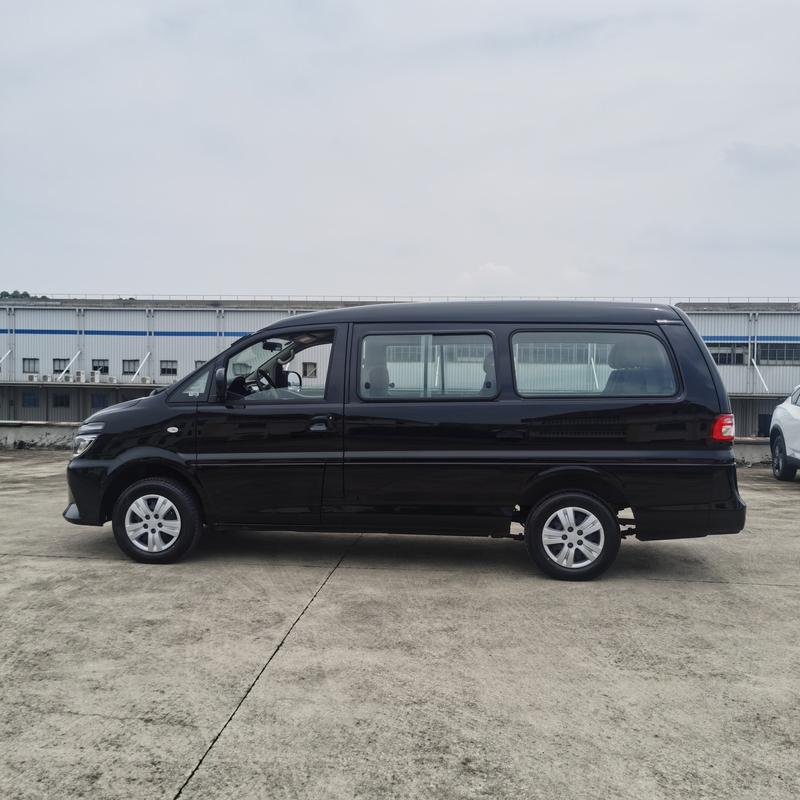 Dongfeng Forthing Lingzhi M5, 2026 — фото 3 из 10