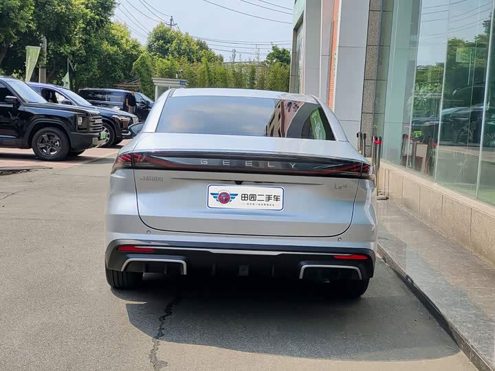 Geely Galaxy L6, 2025 — фото 5 из 9