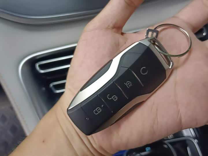 BYD Song Plus Hybrid/EV, 2022 — фото 9 из 9