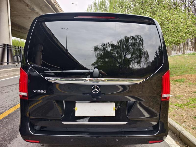 Mercedes-Benz V-Class, 2022 — фото 6 из 12