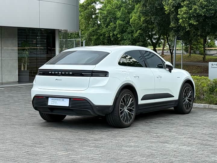 Porsche Macan EV, 2026 — фото 7 из 9