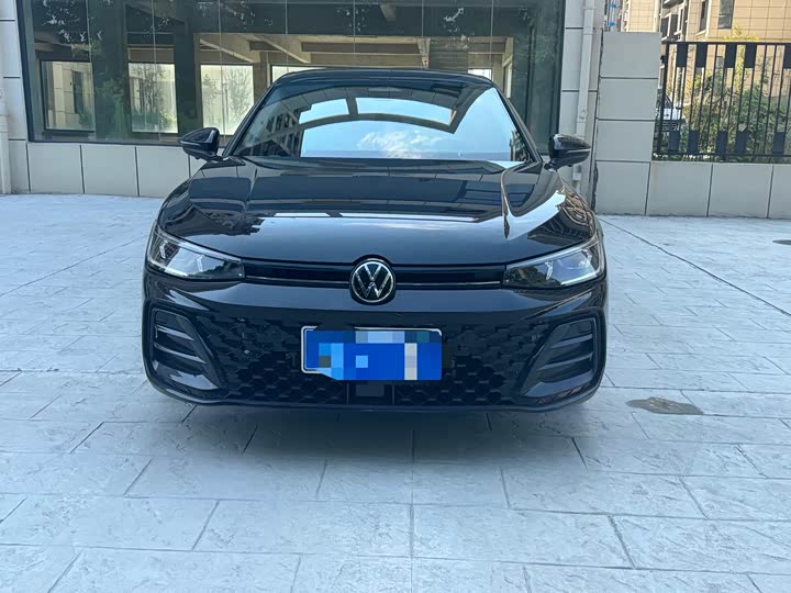 Volkswagen Passat, 2025 — фото 2 из 9