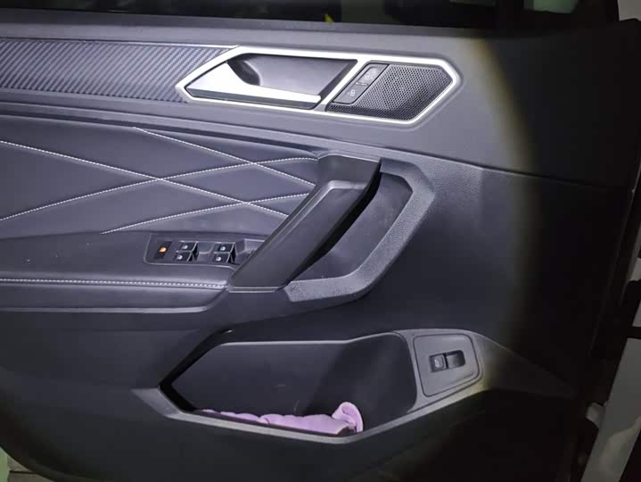 Volkswagen Tiguan L Pro, 2023 — фото 7 из 9