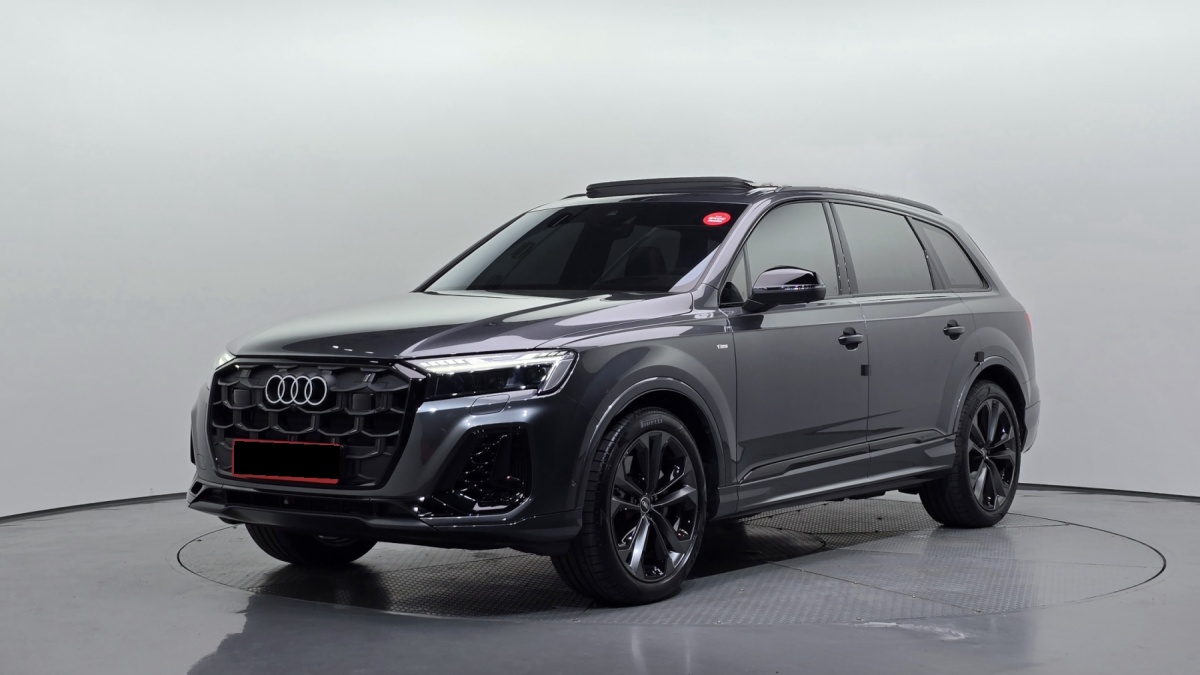 Audi Q7, 2025 — купить в Санкт-Петербурге под ключ