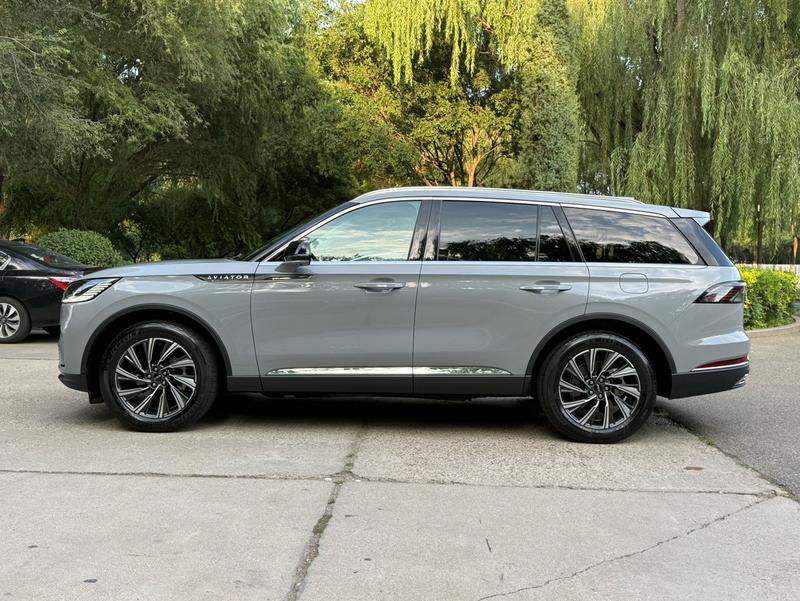 Lincoln Aviator, 2025 — фото 4 из 12