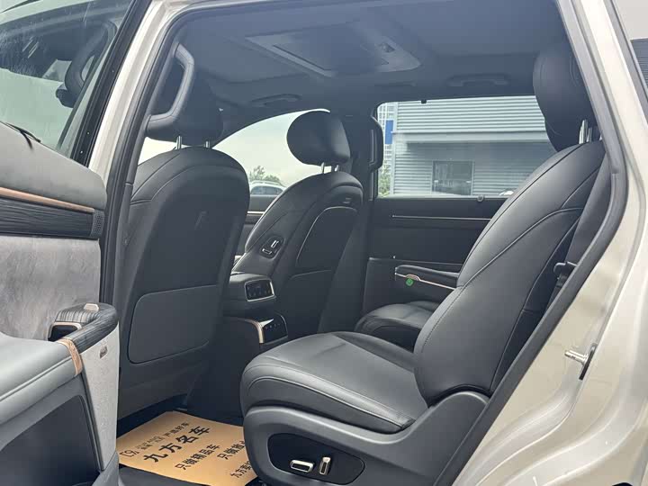 Dongfeng Yipai eπ 008, 2024 — фото 6 из 9