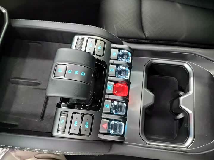 BYD FangChengBao Titanium 3 (Tai 3), 2025 — фото 7 из 9