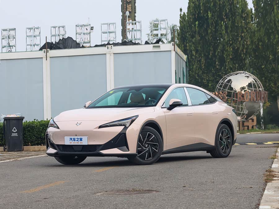 BAIC Arcfox Alpha S5, 2026 — купить в Ульяновске под ключ