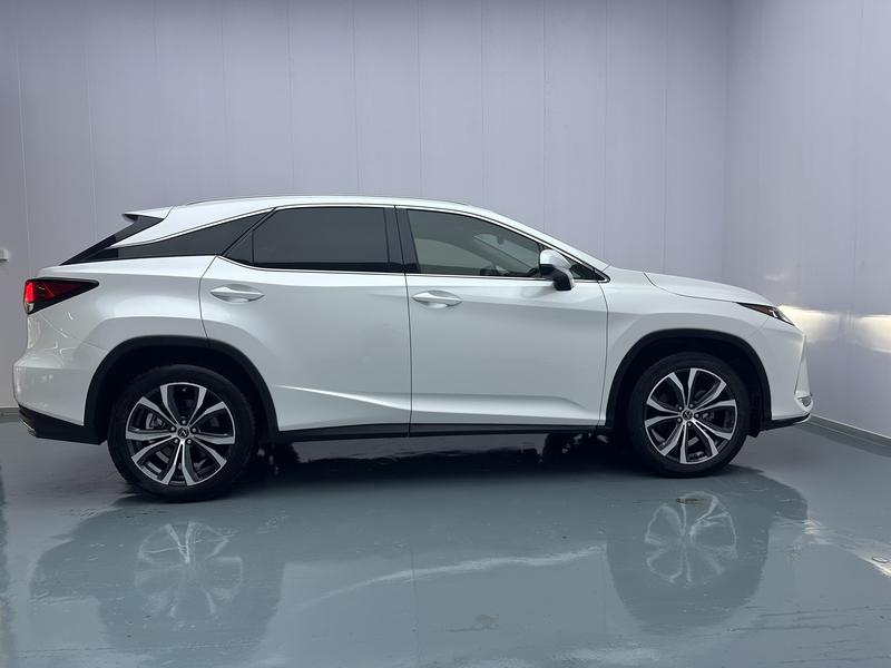 Lexus RX, 2022 — фото 8 из 12