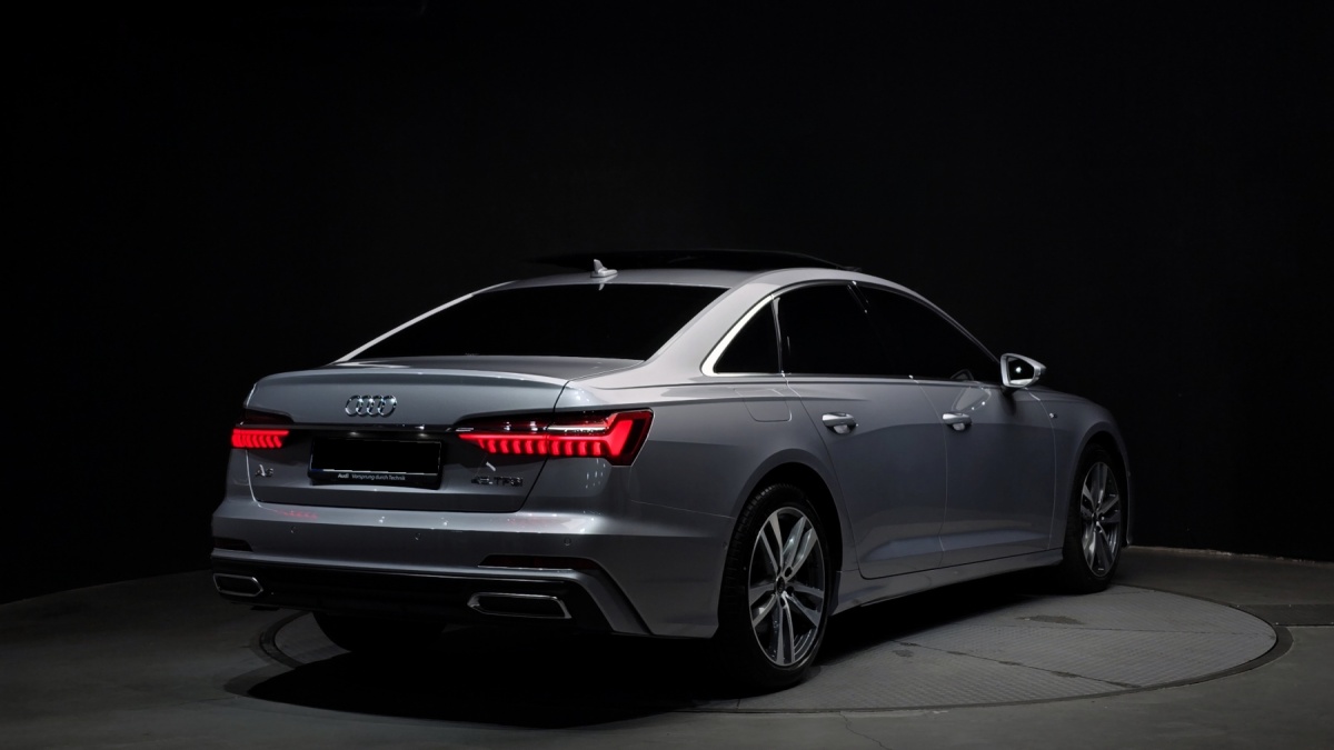 Audi A6, 2022 — фото 2 из 12