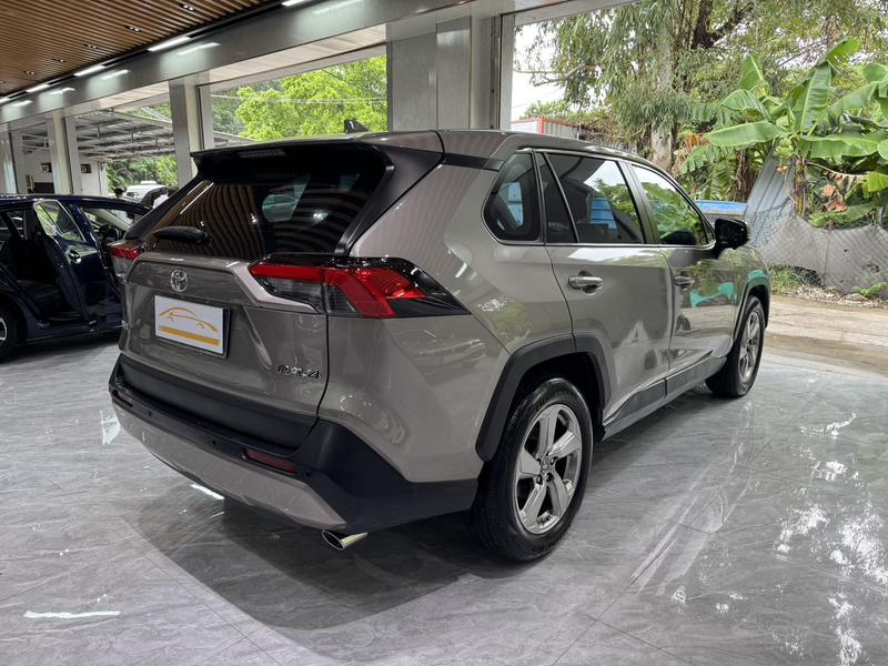 Toyota RAV4, 2022 — фото 6 из 12