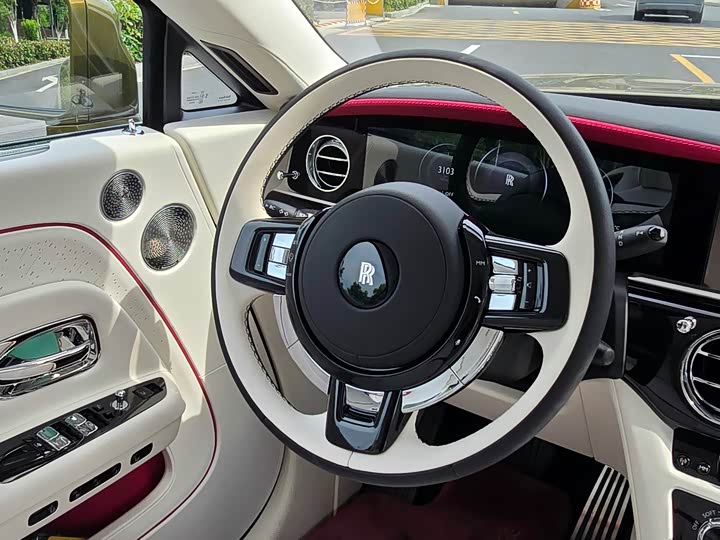 Rolls-Royce Spectre, 2025 — фото 9 из 9