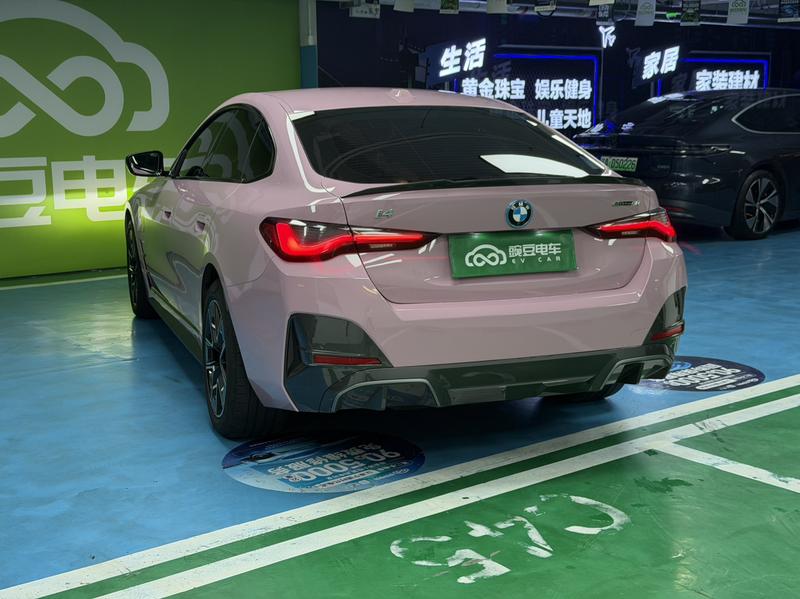 BMW i4, 2022 — фото 5 из 12