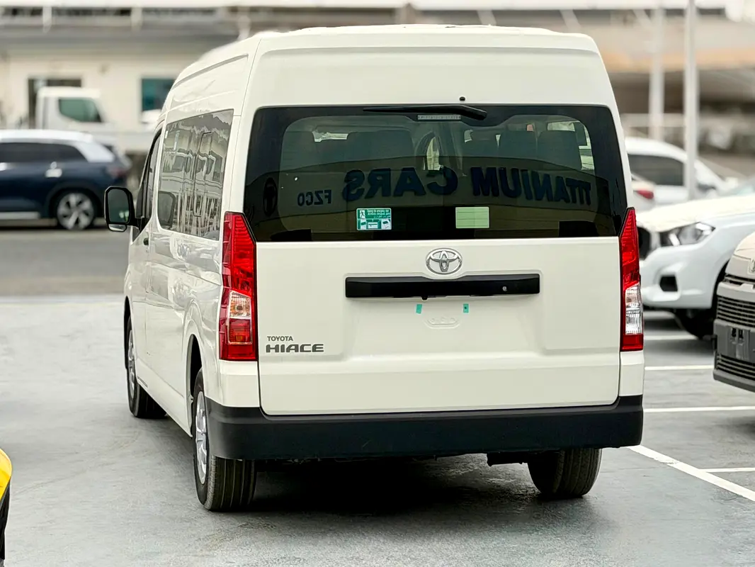 Toyota Hiace, 2025 — фото 4 из 10