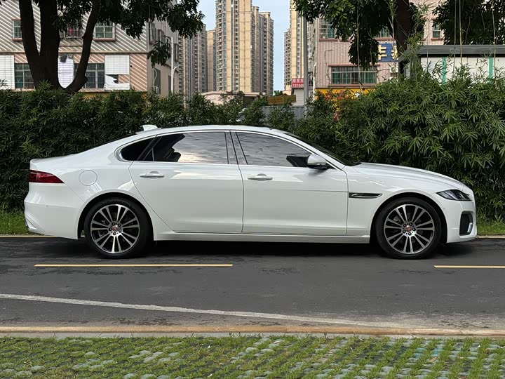 Jaguar XF L, 2022 — фото 4 из 9