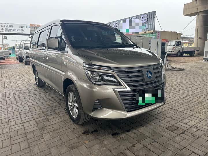 Dongfeng Forthing Lingzhi M5 EV, 2025 — фото 3 из 9