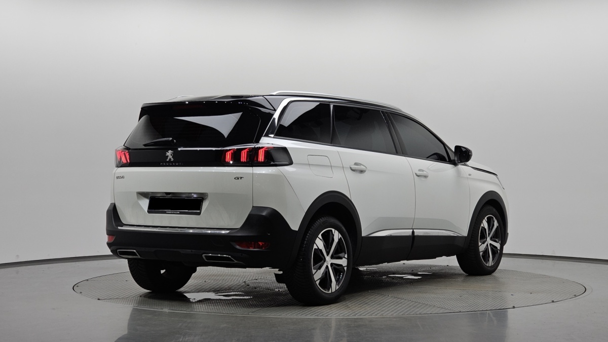 Peugeot 5008, 2022 — фото 2 из 12