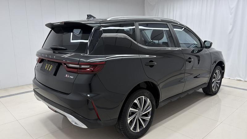 Geely Vision X6, 2022 — фото 6 из 12