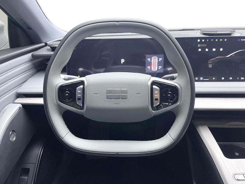 Geely Galaxy E8, 2024 — фото 8 из 11