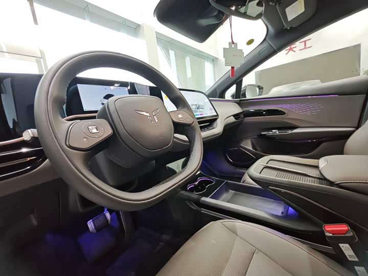 Hongqi EH7, 2025 — фото 8 из 9