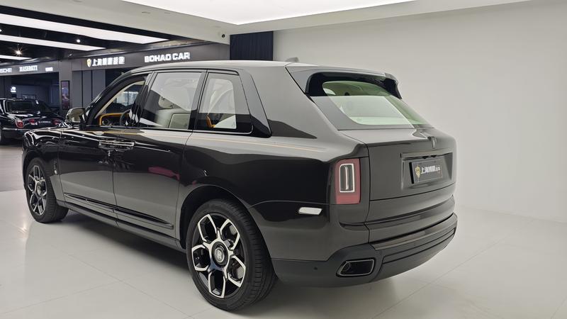 Rolls-Royce Cullinan, 2023 — фото 4 из 11