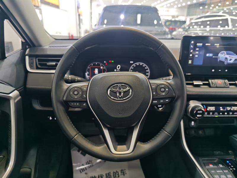 Toyota Wildlander, 2023 — фото 11 из 12
