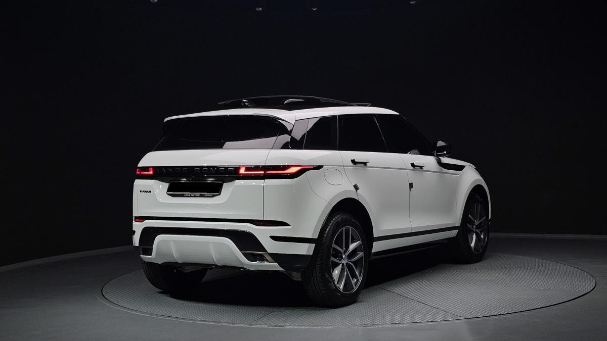 Land Rover Range Rover Evoque, 2023 — фото 2 из 12