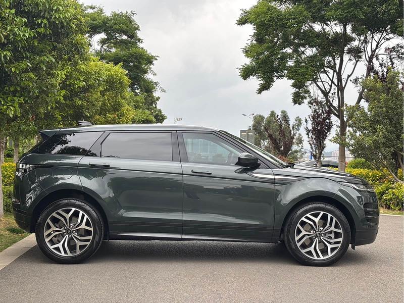 Land Rover Range Rover Evoque L, 2023 — фото 7 из 12