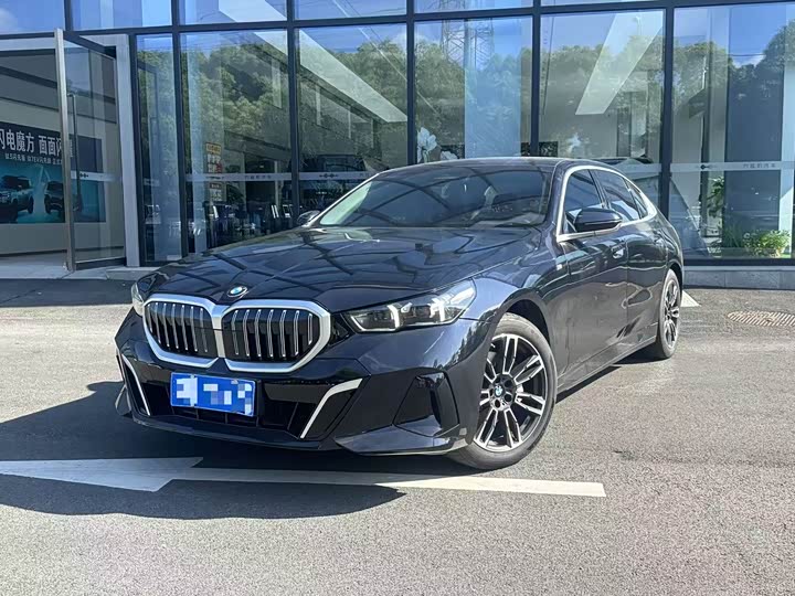 BMW 5 Series, 2024 — купить в Белгороде под ключ