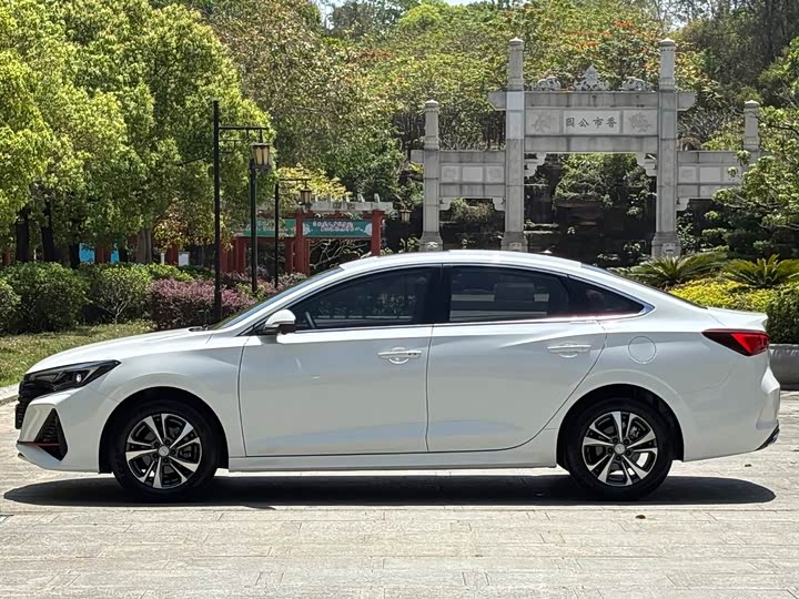 Changan Eado Plus, 2023 — фото 7 из 9
