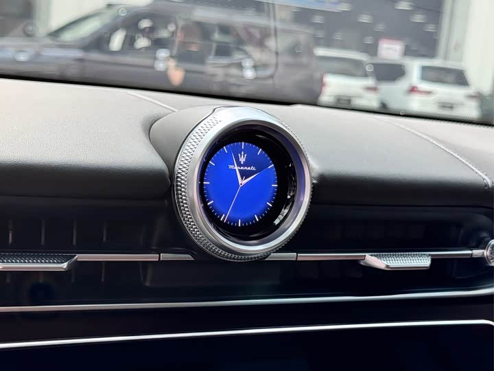 Maserati Grecale, 2025 — фото 9 из 9